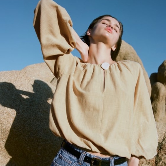 Zara Shell Button Balloon Top - Picture 1 of 5
